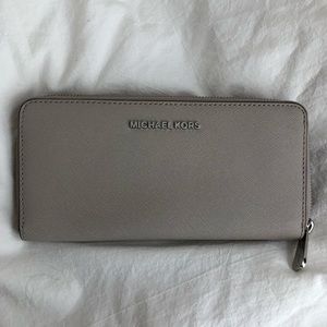 NWOT Michael Kors Wallet